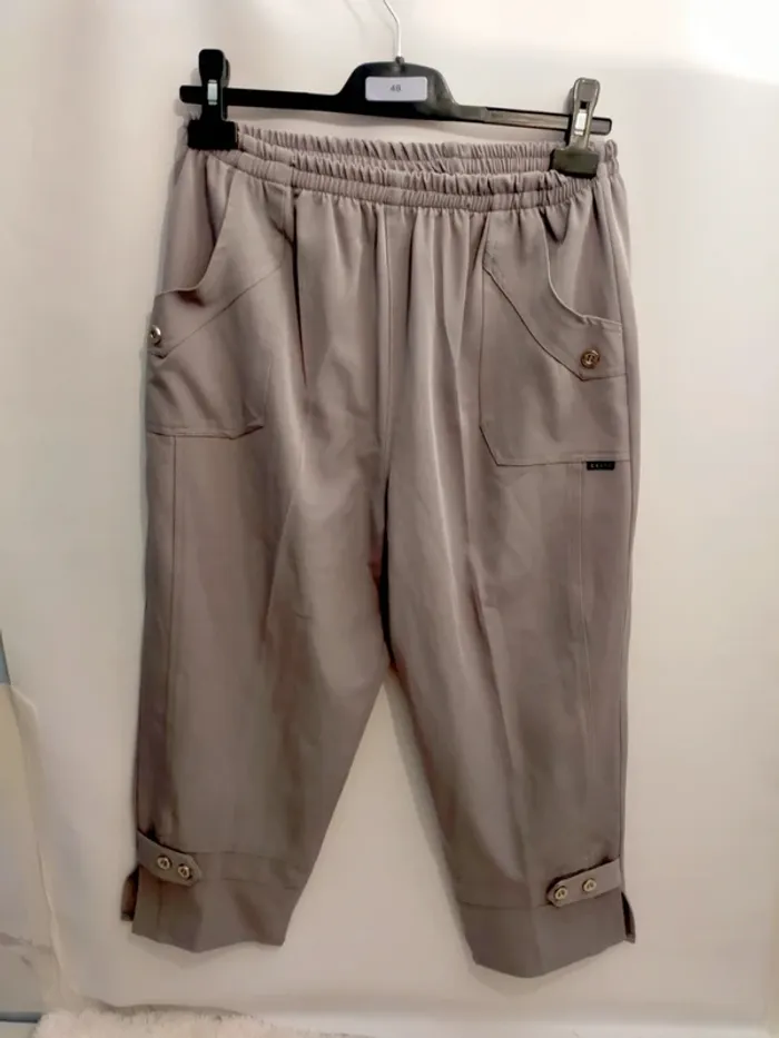 Pantacourt femme gris Celia T 4 - photo numéro 2