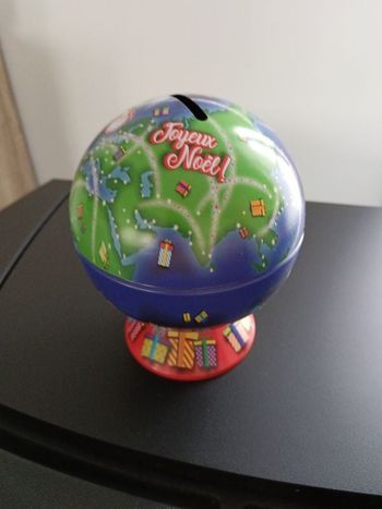 Tirelire globe