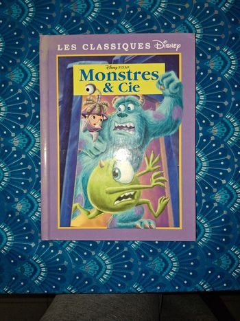 Livre disney monstres & Cie