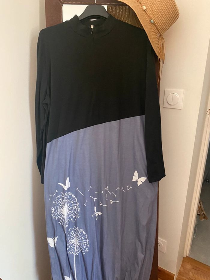 Robe mi saison très bon état très jolie