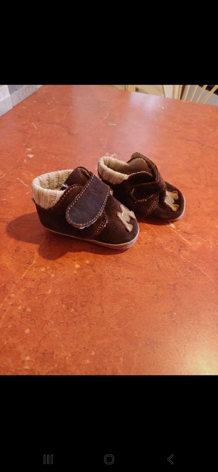 Chaussures bébé taille 0 / 6 mois - photo numéro 2