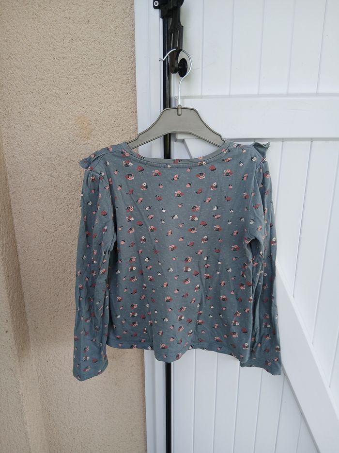 haut filles imprimé C&A taille 128 - photo numéro 2