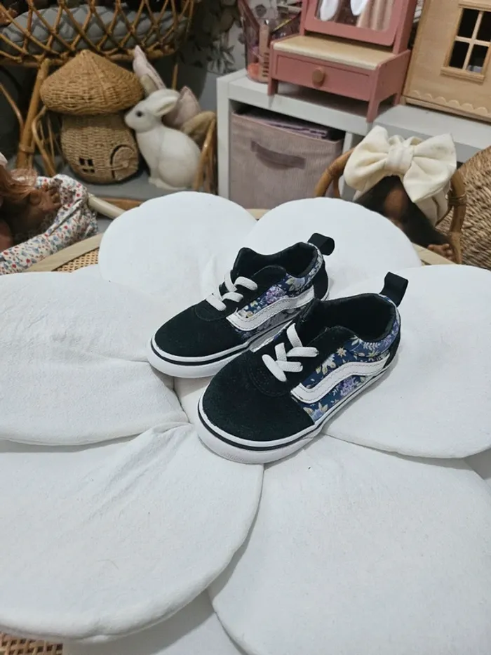 Vans fleurie - photo numéro 2