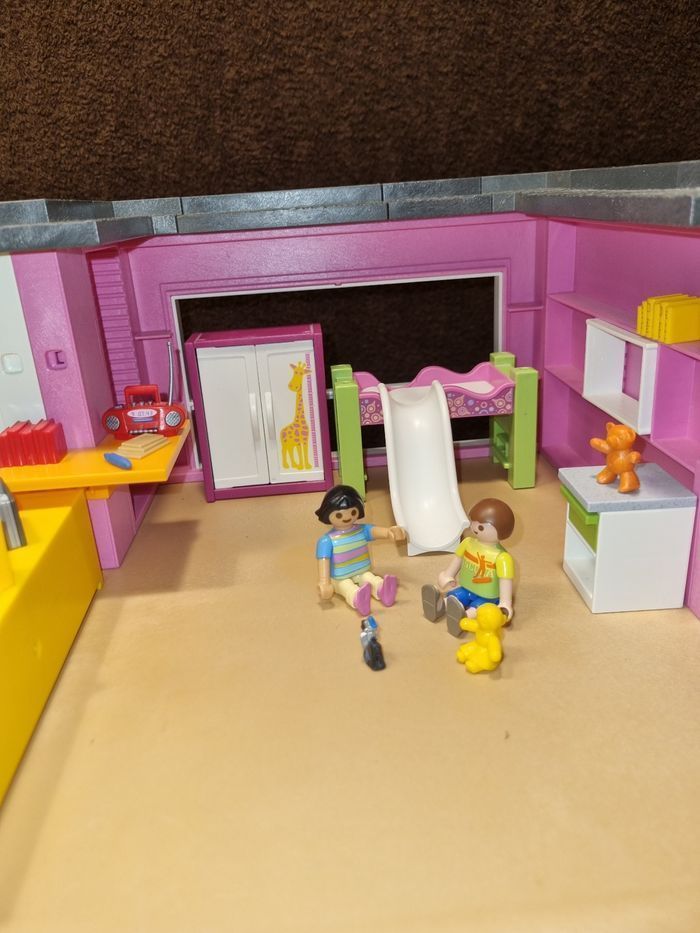 Maison Playmobil ( villa moderne +studio des invités +piscine) - photo numéro 7