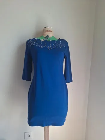 Robe/tunique droite bleue brodée perles Capsule - neuve - taille 40