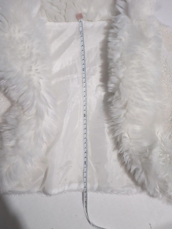 Boléros d'hivers blanc cassé, fausse fourrure - photo numéro 3