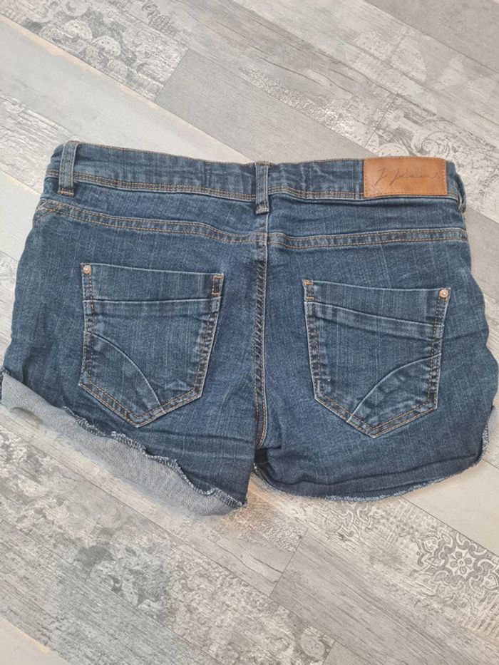 Short 36 - photo numéro 2