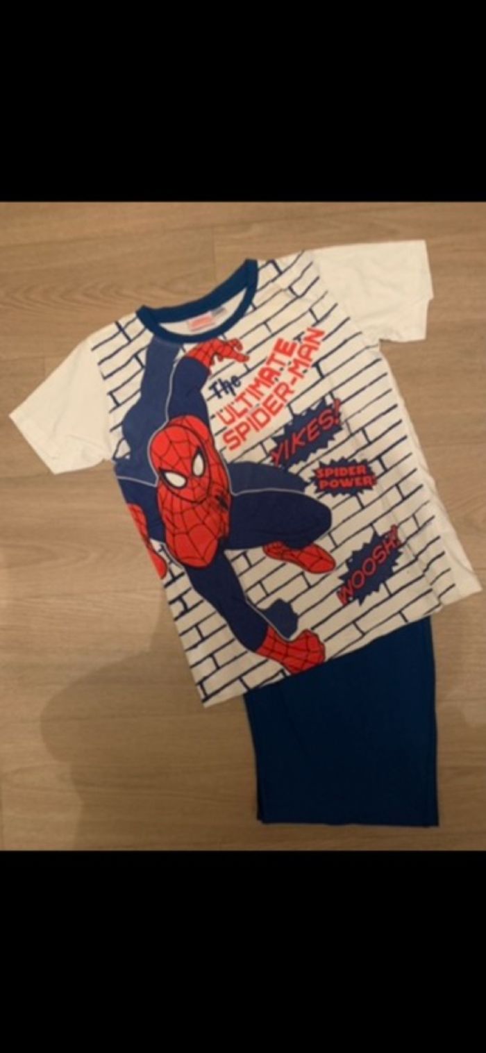 Pyjama spider man pantalon et tee shirt manche courte taille