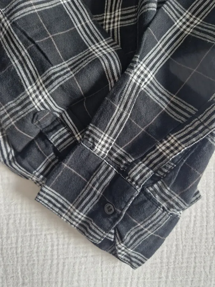 Chemise H&M croc top manches longues noire - photo numéro 8