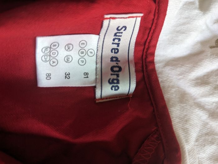 Robe sucre d'orge et une boîte a musique - photo numéro 4