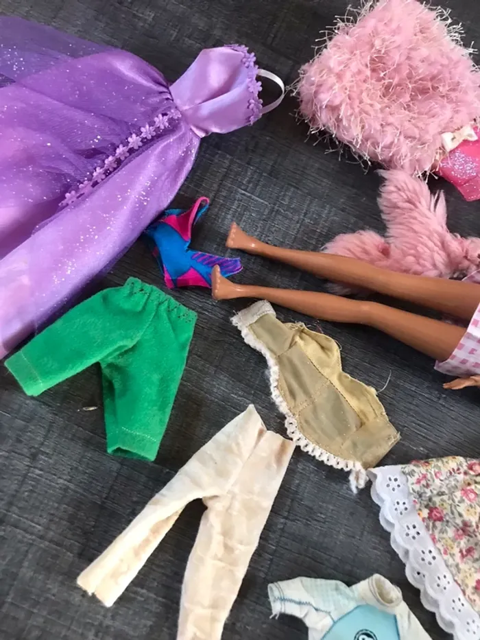 Barbie plus vêtements - photo numéro 2