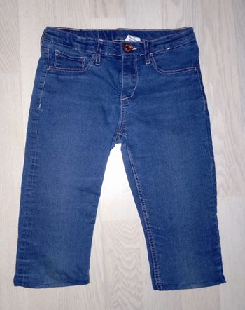 Bermuda en jeans denim stretch bleu marine H&M 
T. 140 cm (9-10 ans)