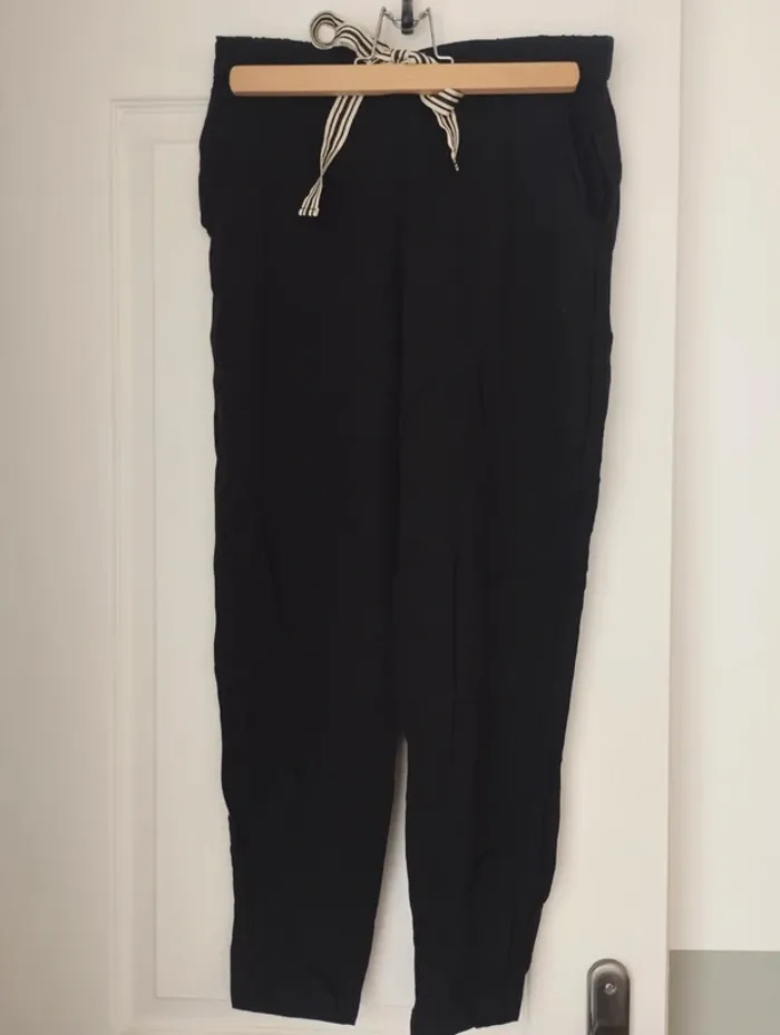 Pantalon droit noir mango S