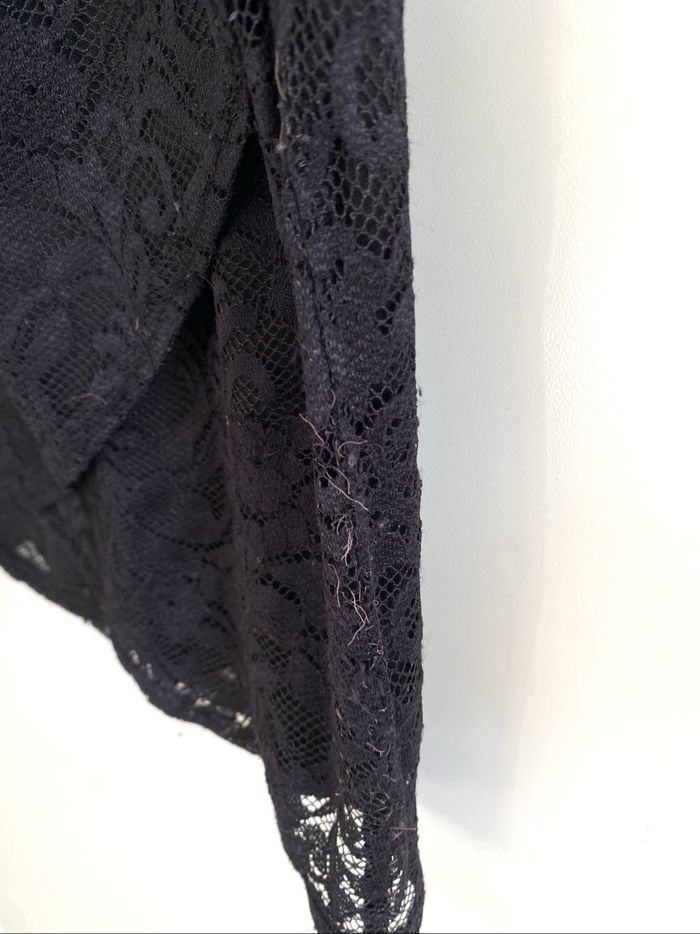 Robe noire à dentelles - photo numéro 5