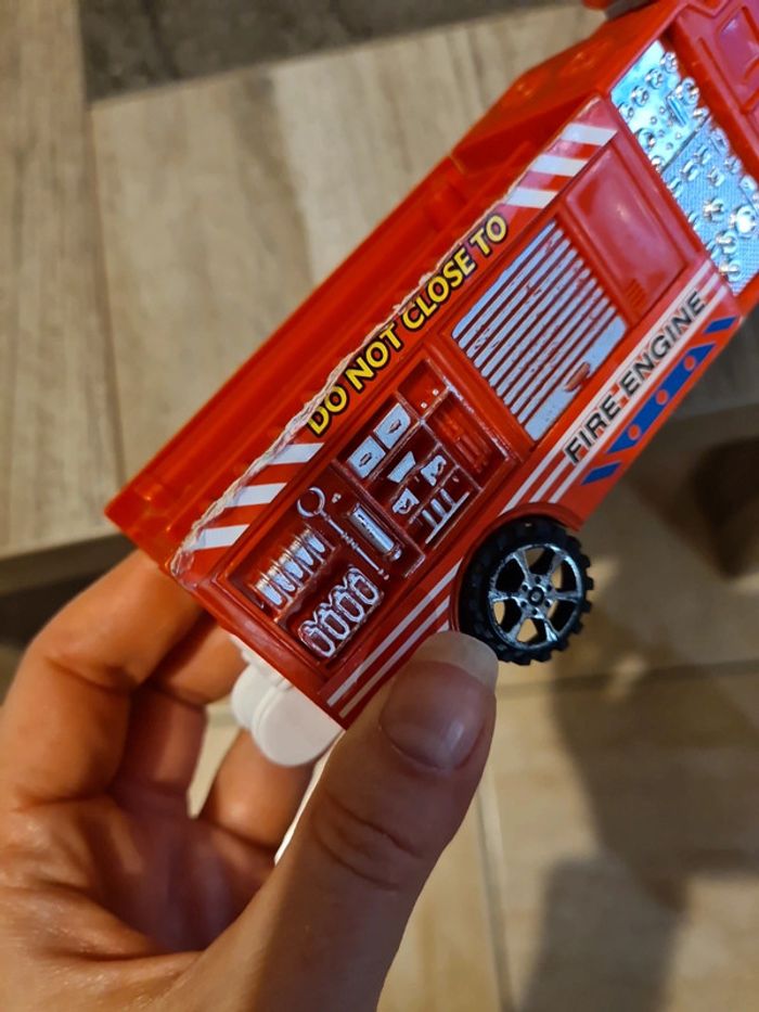 Camion pompier - photo numéro 4