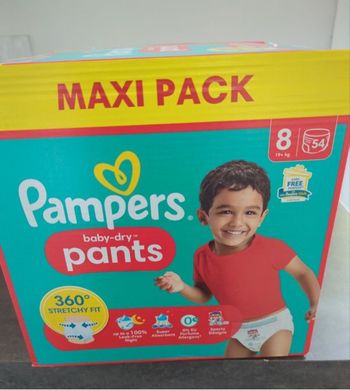 Couche  Pampers taille 8