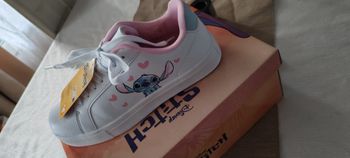 Chaussures stitch neuf taille 36