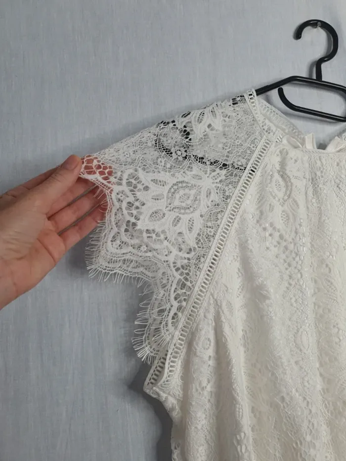 Robe blanche en dentelle - photo numéro 3