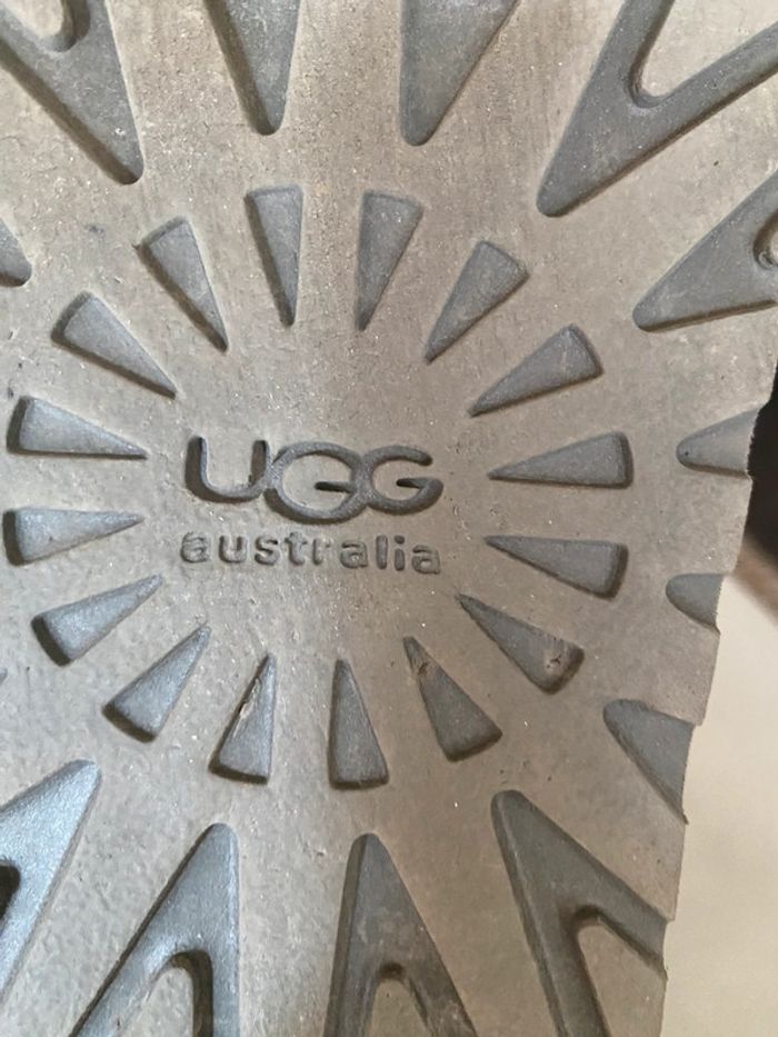 Mini Ugg Swarovski beige Clair bi colore taille 37 - photo numéro 9
