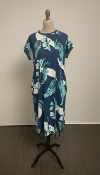 Neuve avec étiquette - Auselily - Robe longue fleurie - Taille M - Bleu Marine & Turquoise