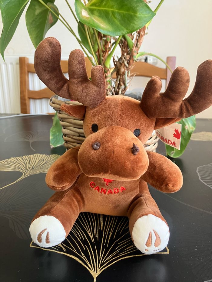 Peluche Élan du Canada