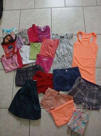 Lot de vêtements fille en taille 6 ans 