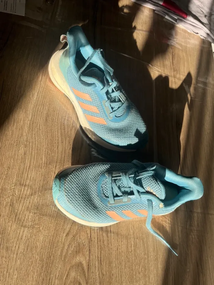 Basket adidas ortholite p.33