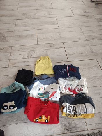 Lots vêtements 12 mois