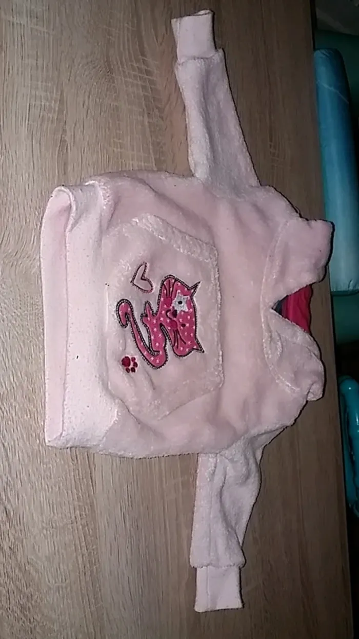 Pull a capuche a oreilles 3-6 mois