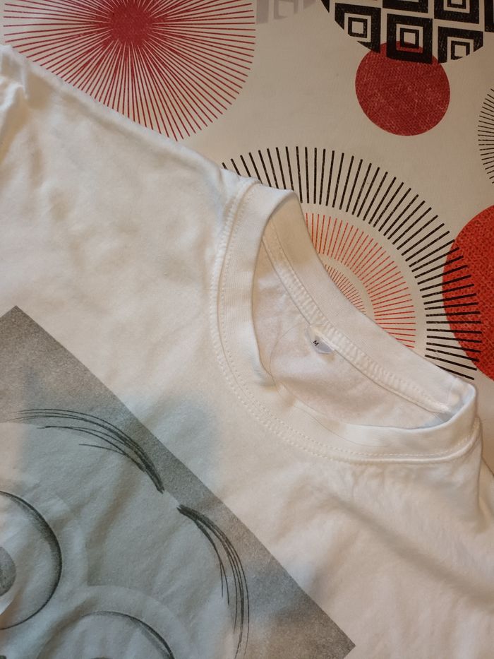 T-shirt Minions moustache taille M - photo numéro 4