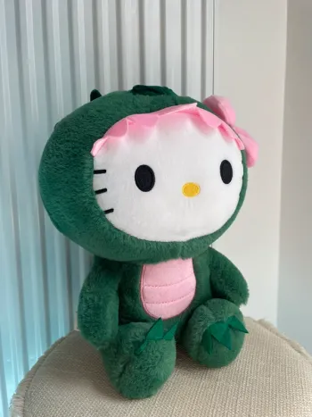 Peluche Sanrio Hello Kitty Dinosaure 🦖