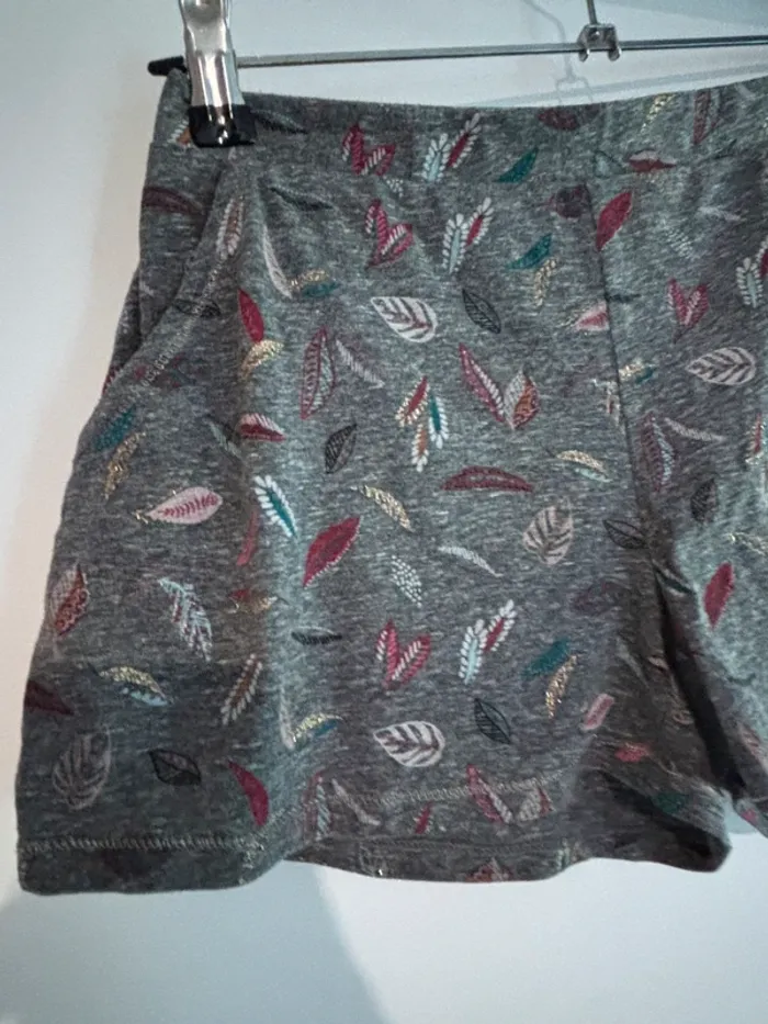 Short gris à motifs feuilles – T. S- 36 Etam - photo numéro 2