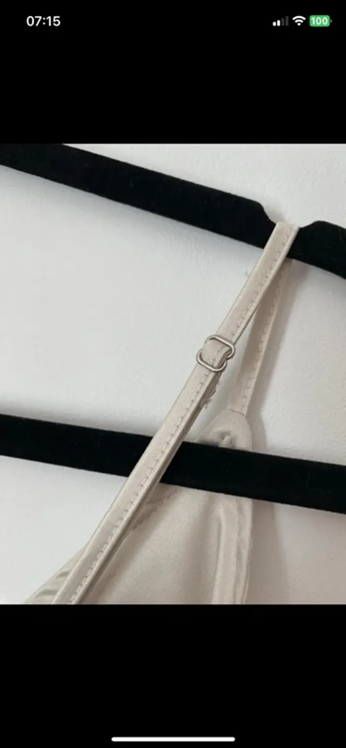 Robe longue satinée crème - photo numéro 7