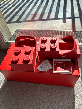 Crocs x LEGO Rouge – Édition Limitée 