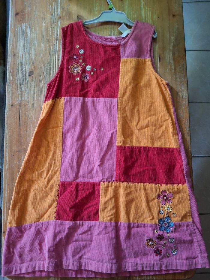 Robe H&M 7-8 ans