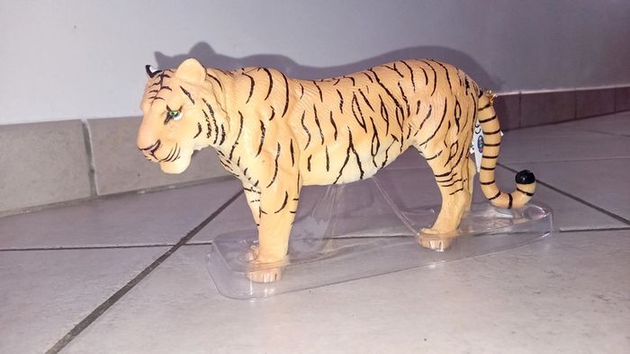 Figurine tigre
