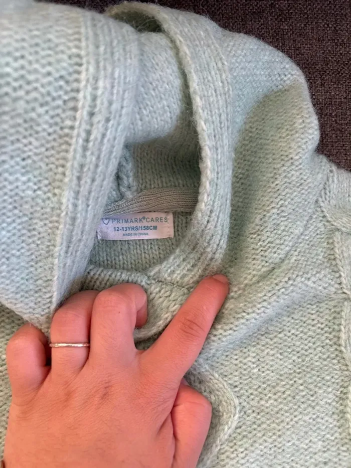 Pull en laine avec capuche vert clair - photo numéro 2