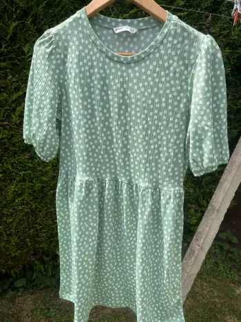 robe vert d’eau à pois blanc stradivarius