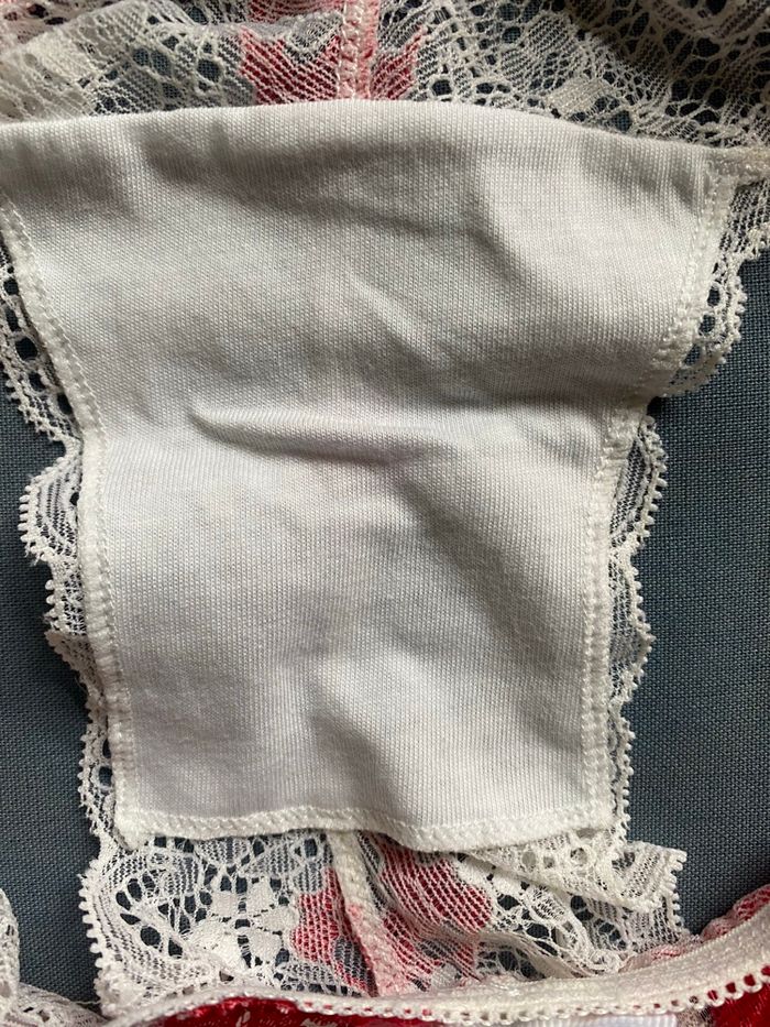Ensemble lingerie soutien-gorge et tanga neuf - photo numéro 5