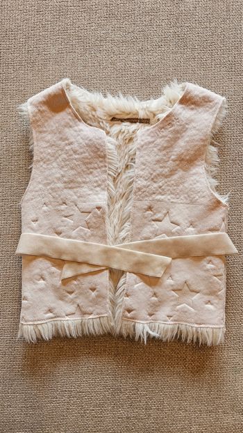 Gilet fille IKKS  réversible faux mouton 4 à 6 ans