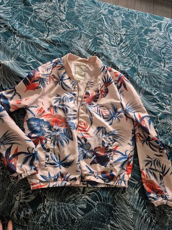 Veste Kaporal taille M
Neuve.