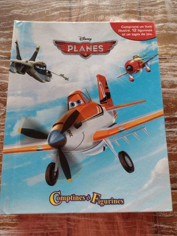 Livres et 12 figurines neuf