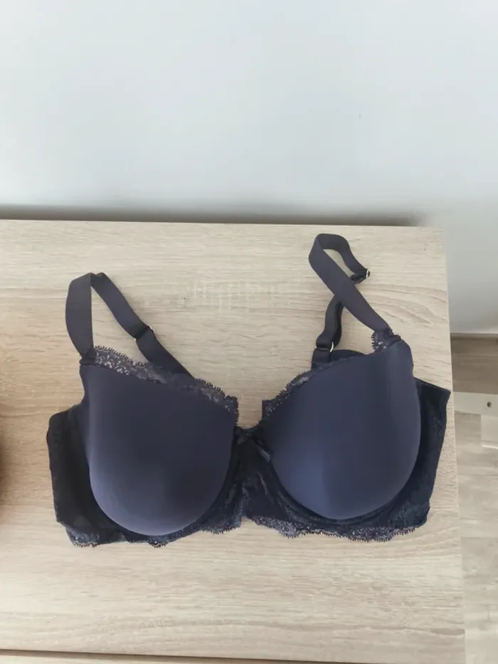 Soutien gorge Etam microfibre et dentelle bas assorti disponible - photo numéro 5
