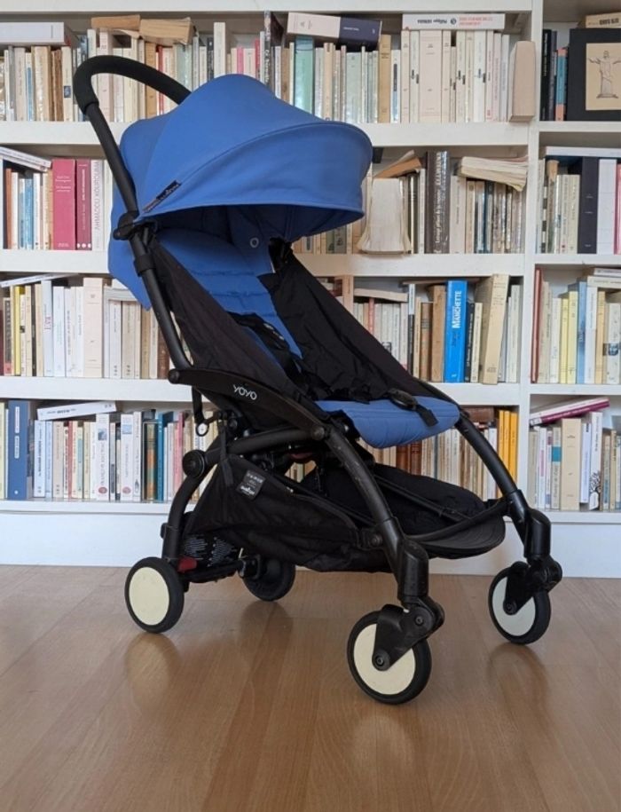 Poussette Yoyo Babyzen bleue pliable