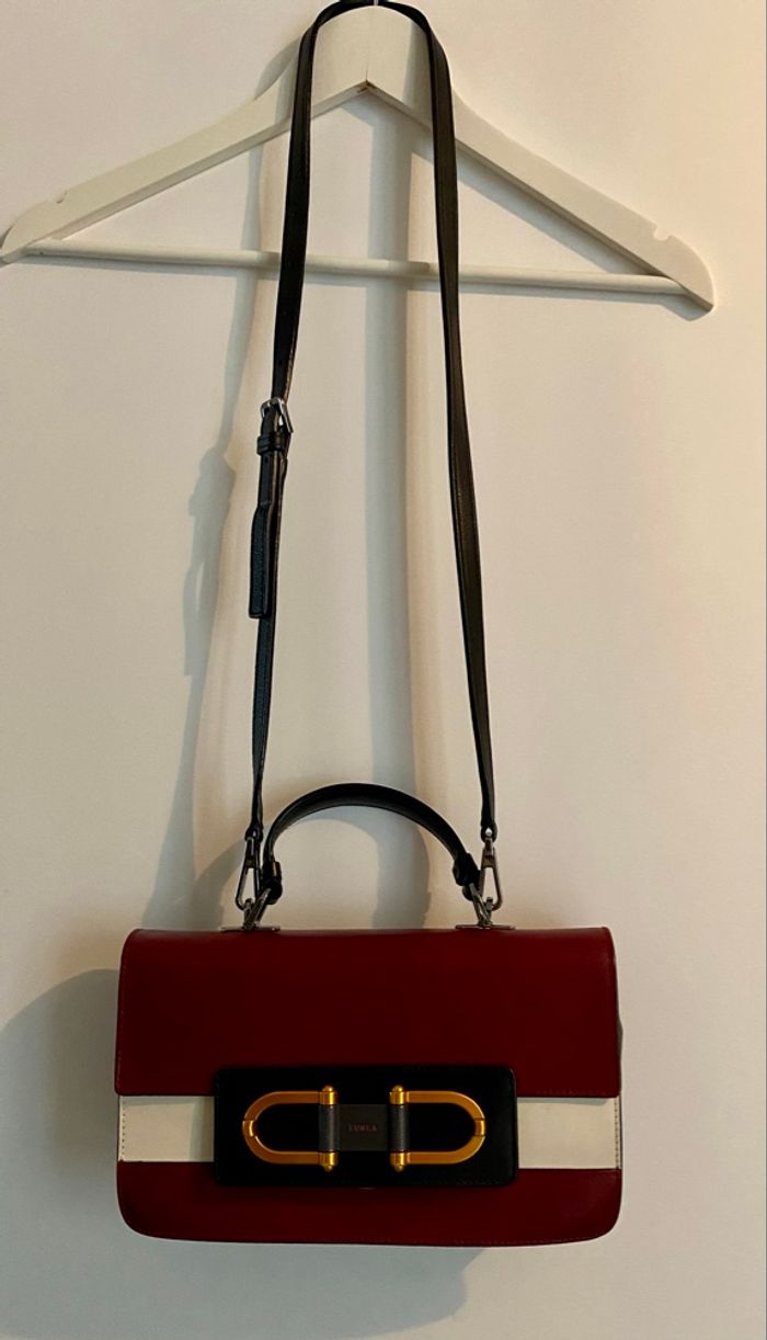 Sac à main Furla en cuir bordeaux et noir – modèle classique avec bandoulière - photo numéro 2