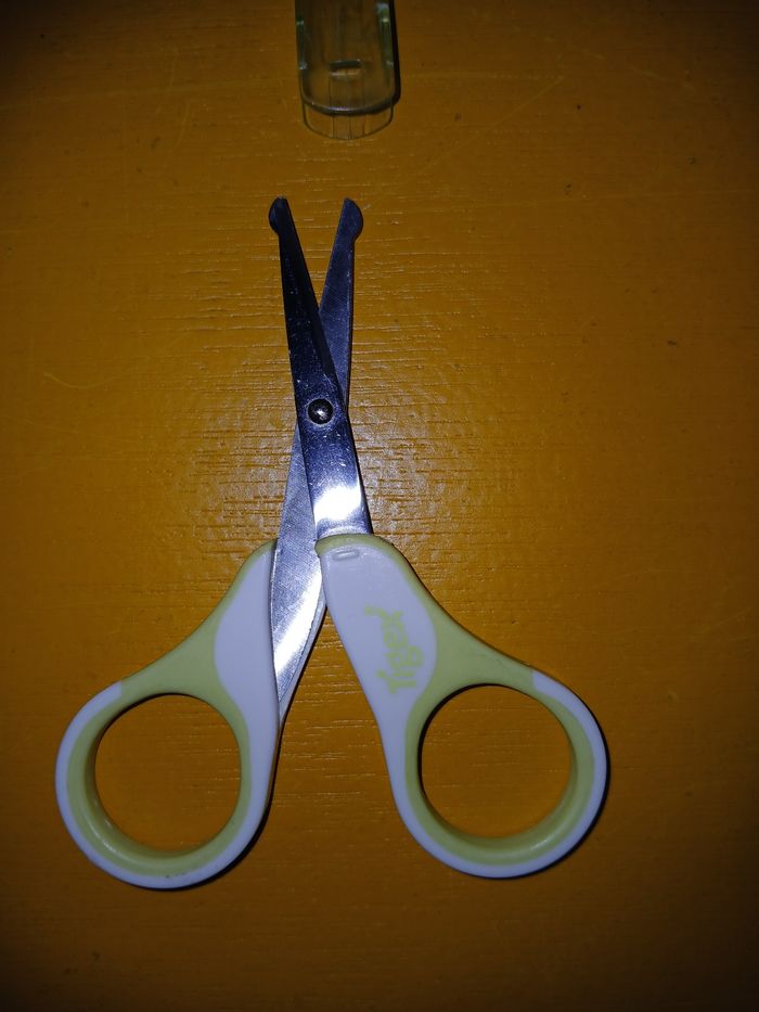 Ciseaux pour ongles des bébés - photo numéro 2