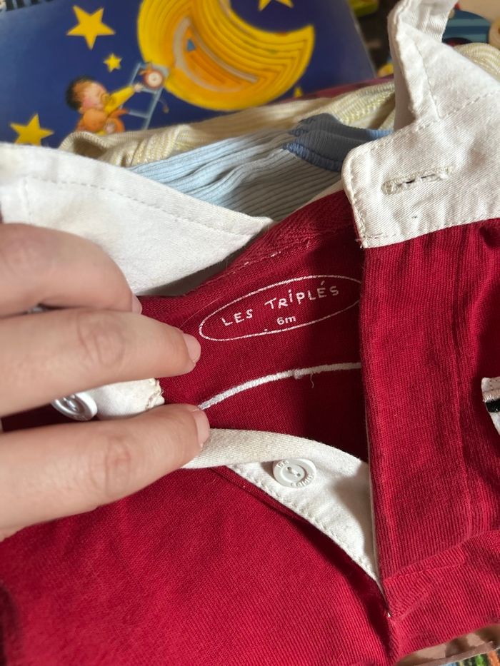 Mot 6/12 mois livres cartonnés décoration et quelques vêtements - photo numéro 7