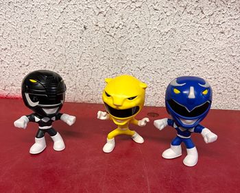 3 figurines Power Ranger