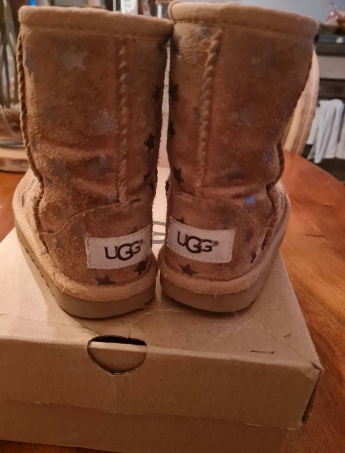 Ugg fille 23.5 - photo numéro 3