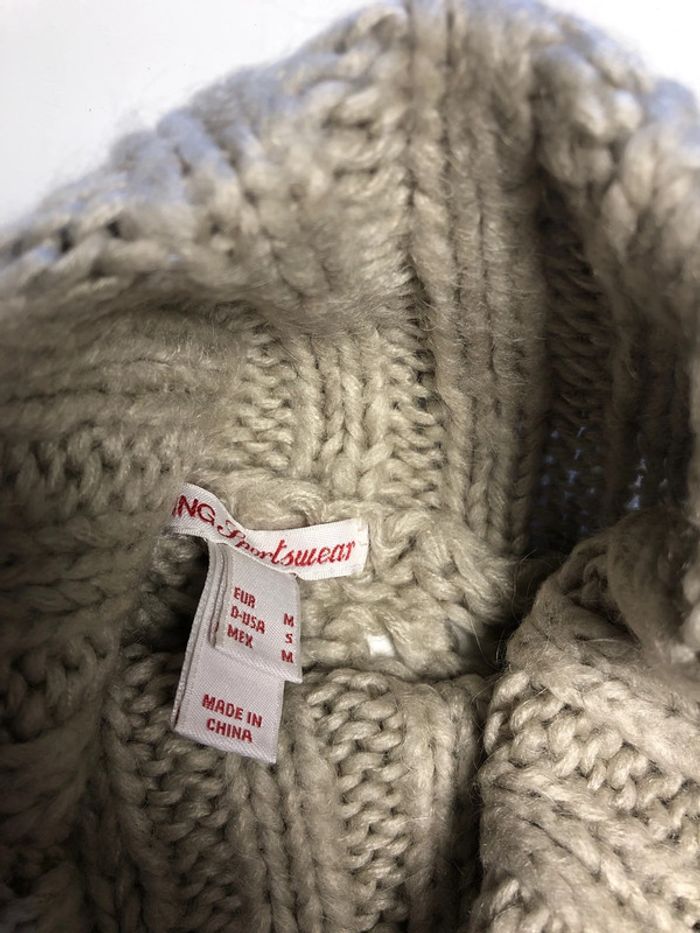 Pull à trou - photo numéro 3